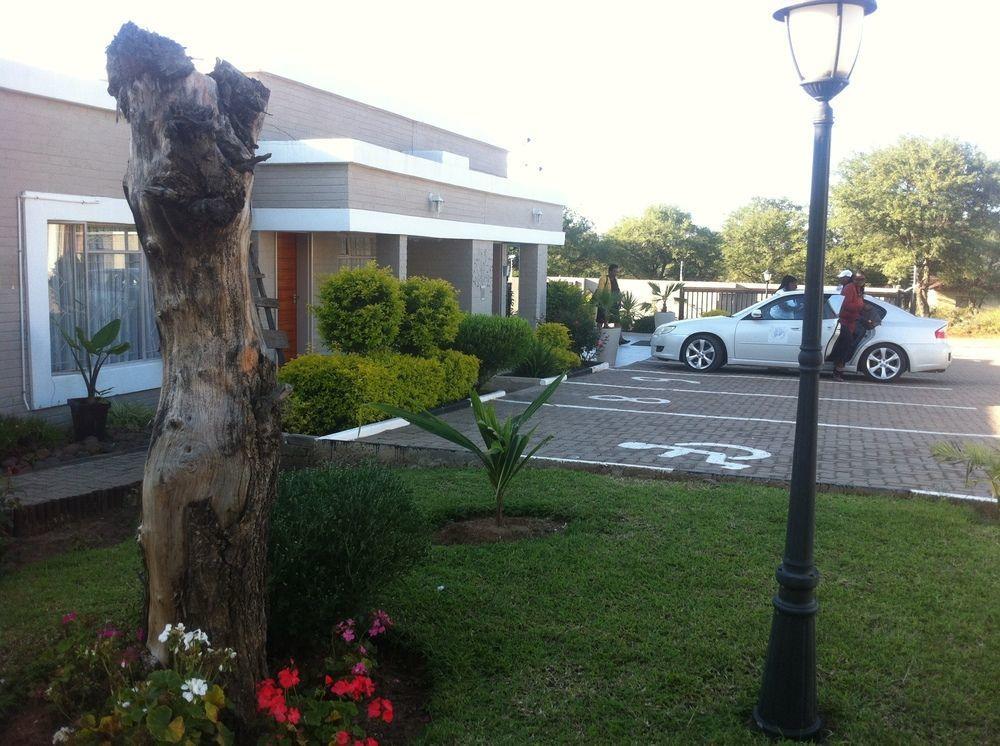 Hill View Inn Serowe Exterior foto