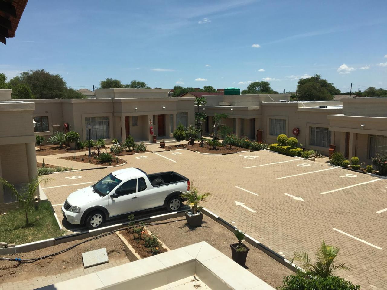 Hill View Inn Serowe Exterior foto